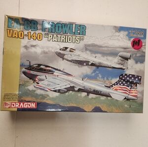 EA-6B Prowler VAQ-140 Patriots Dragon 1:144 Scale Model Open Box Sealed Parts